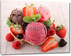 ГКНП мороженого и ягод