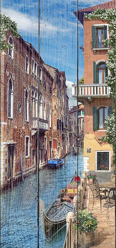 Венецианская улица с гондолой