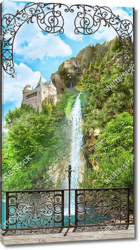 Вид на водопад и замок сквозь ажурную решетку террасы