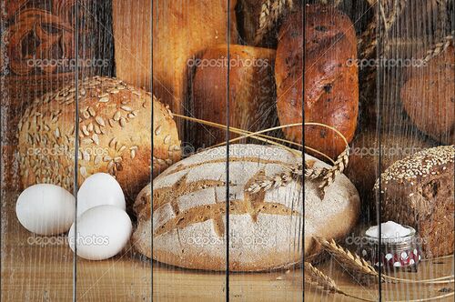 Натюрморт с различным ржаным хлебом