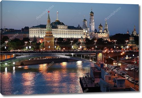 Россия, Москва, ночная точка зрения из Москвы-реки, моста и k