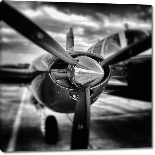 Ретро-фото мотора военного самолета