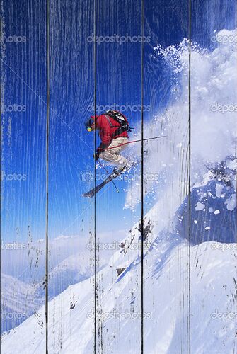 Лыжник летит по склону