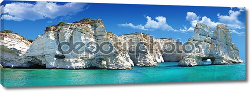 Красивый остров Милос