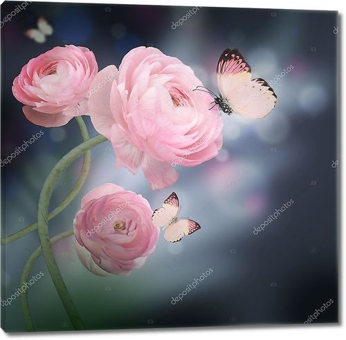 Букет из розовых роз и бабочка