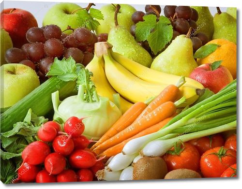 Ассортимент свежих овощей и фруктов