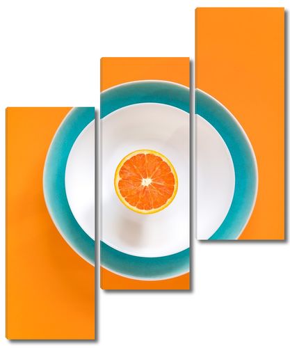 Апельсин на блюдце