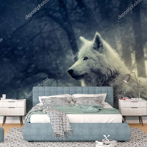 Белый волк в туманном лесу