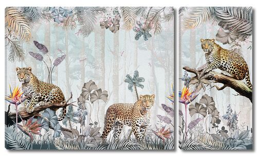 Три леопарда на тропических деревьях