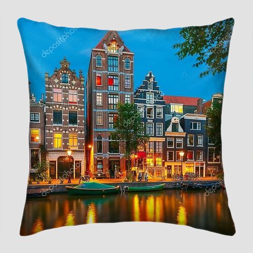 Ночной вид города Амстердам