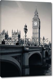 Лондонский горизонт в черно-белом