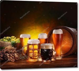 Натюрморт с бочкой пива и бокалами