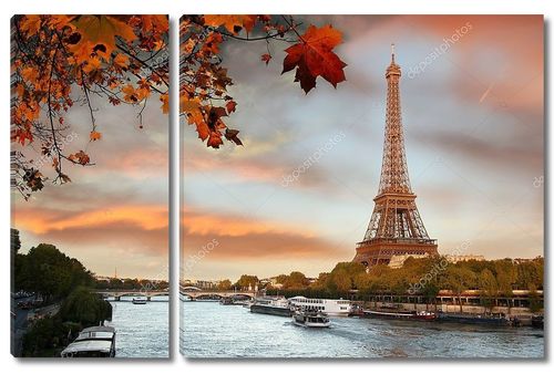 Эйфелева башня с лодки в Париже