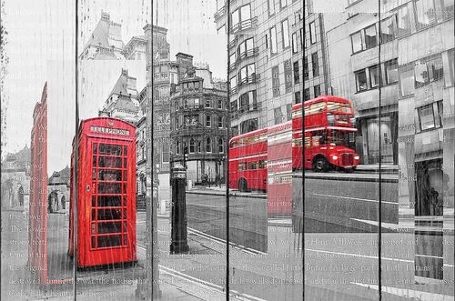 Зеркальный Лондон с телефонной будкой