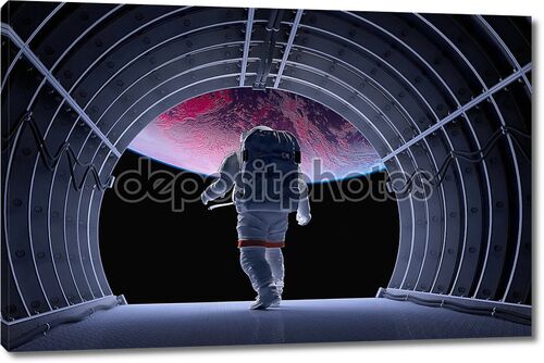 Астронавт в туннеле