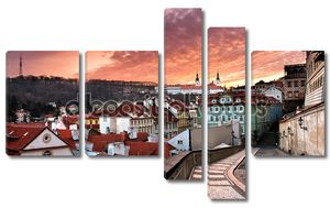 Панорама Старого города в Праге в закат (Чешская Республика)