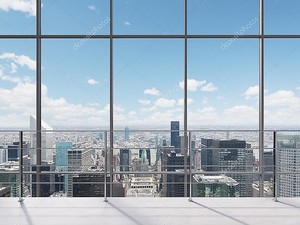 Окно офиса с видом на город