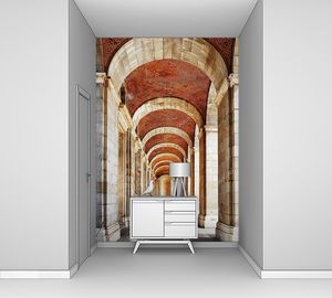 Переход с арками и колоннами в Королевский дворец Мадри