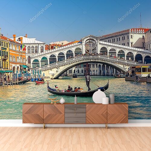 Вид на венецианский мост
