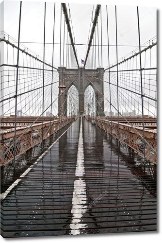 Бруклинский мост в дождливый день