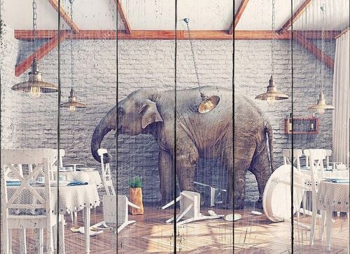 Слон в ресторане