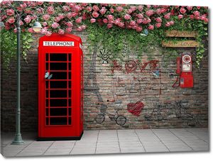Красная будка и телефонный аппарат