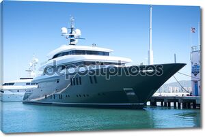 Супер яхты, пришвартованных в Гибралтаре