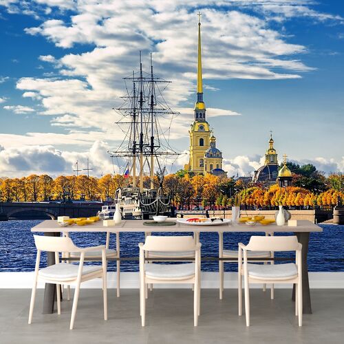 Петропавловская крепость и парусник